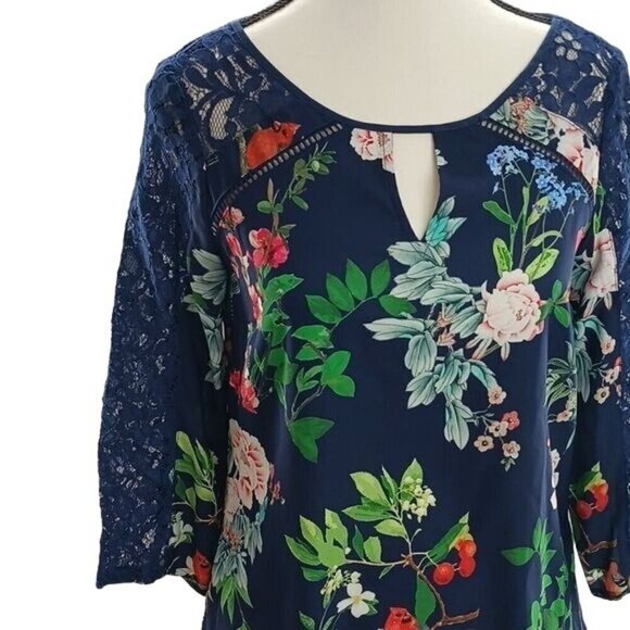 Express Blouse Blue Floral Bird Print Lace 3/4 Sleeve Womens Size XS - Picture 2 of 7